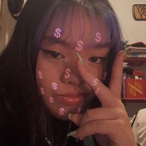 Meet your Posher, Cassandra